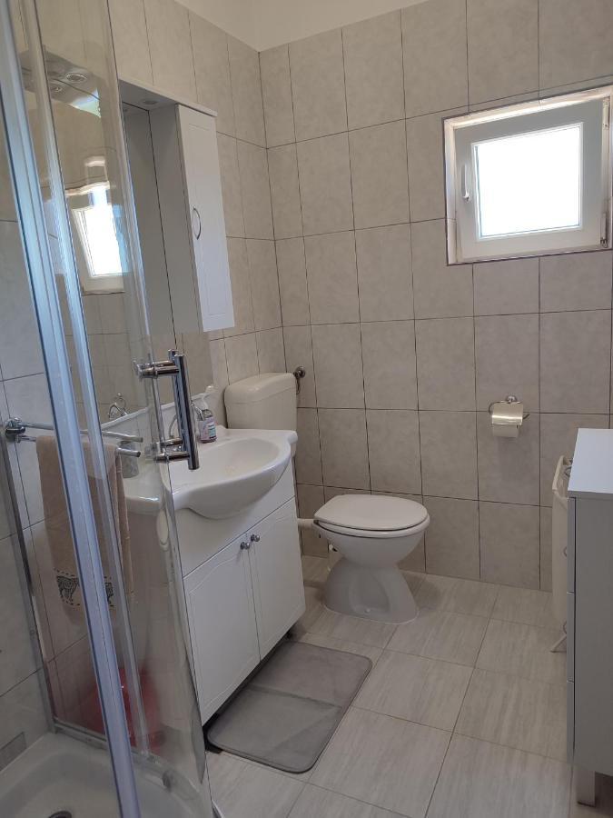 Apartment Hramina 穆泰尔岛 外观 照片